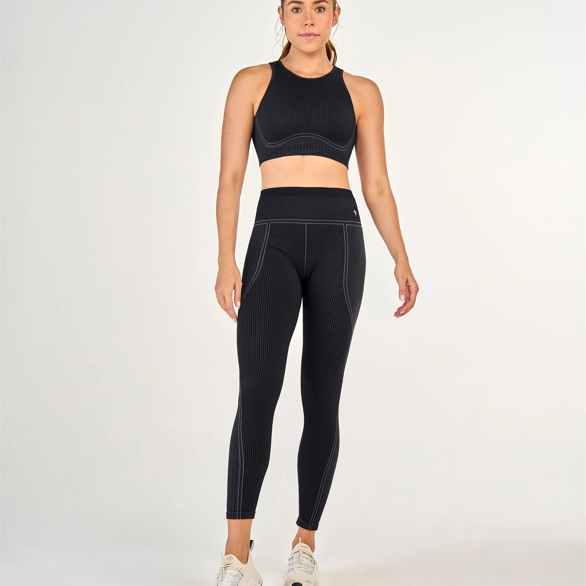 Conjunto Top e Legging Sem Costura Canelada Cos Alto Preto Alto Giro