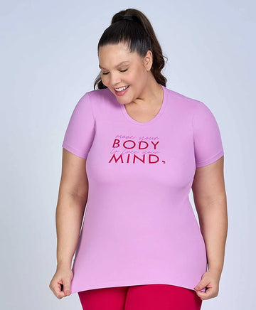 T-shirt Skin Fit Inspiracional Lilás Plus Size Alto Giro