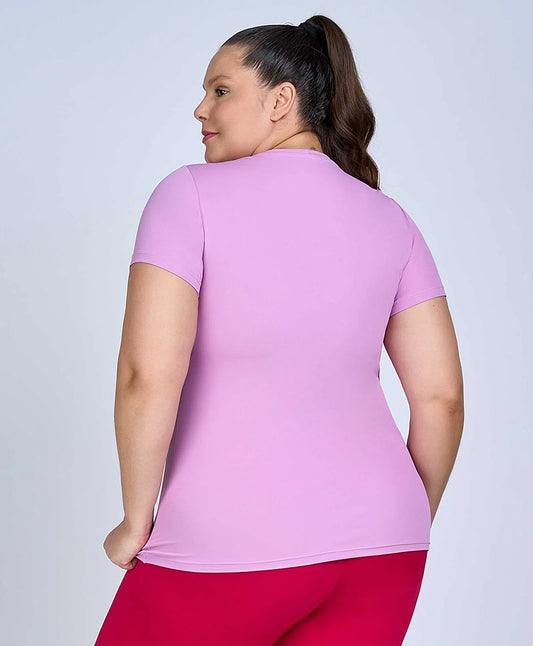 T-shirt Skin Fit Inspiracional Lilás Plus Size Alto Giro