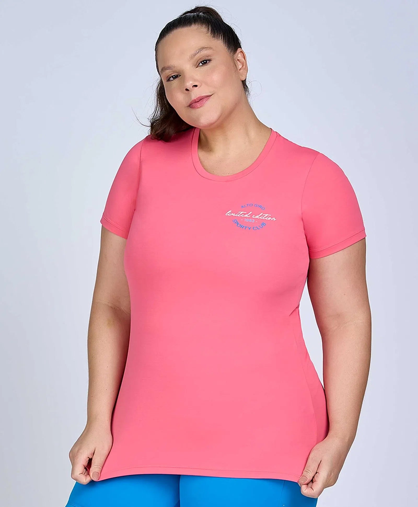 T-shirt Skin Fit Inspiracional Coral Plus Size Alto Giro