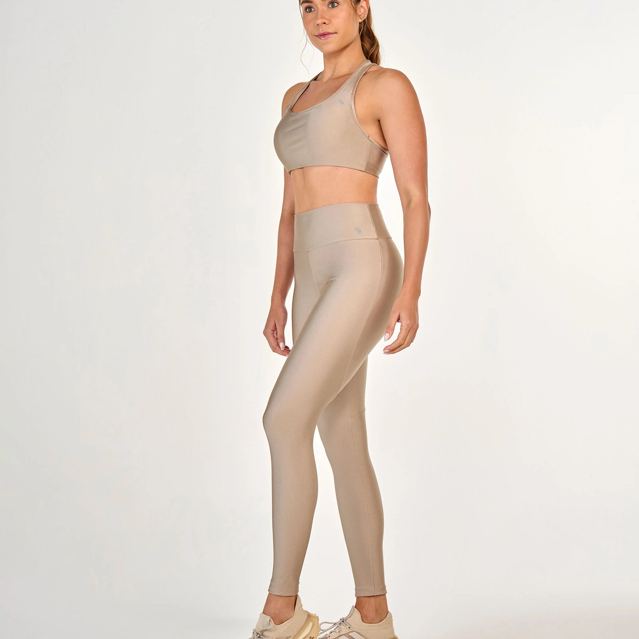 Legging Eterna Shine Bege Alto Giro