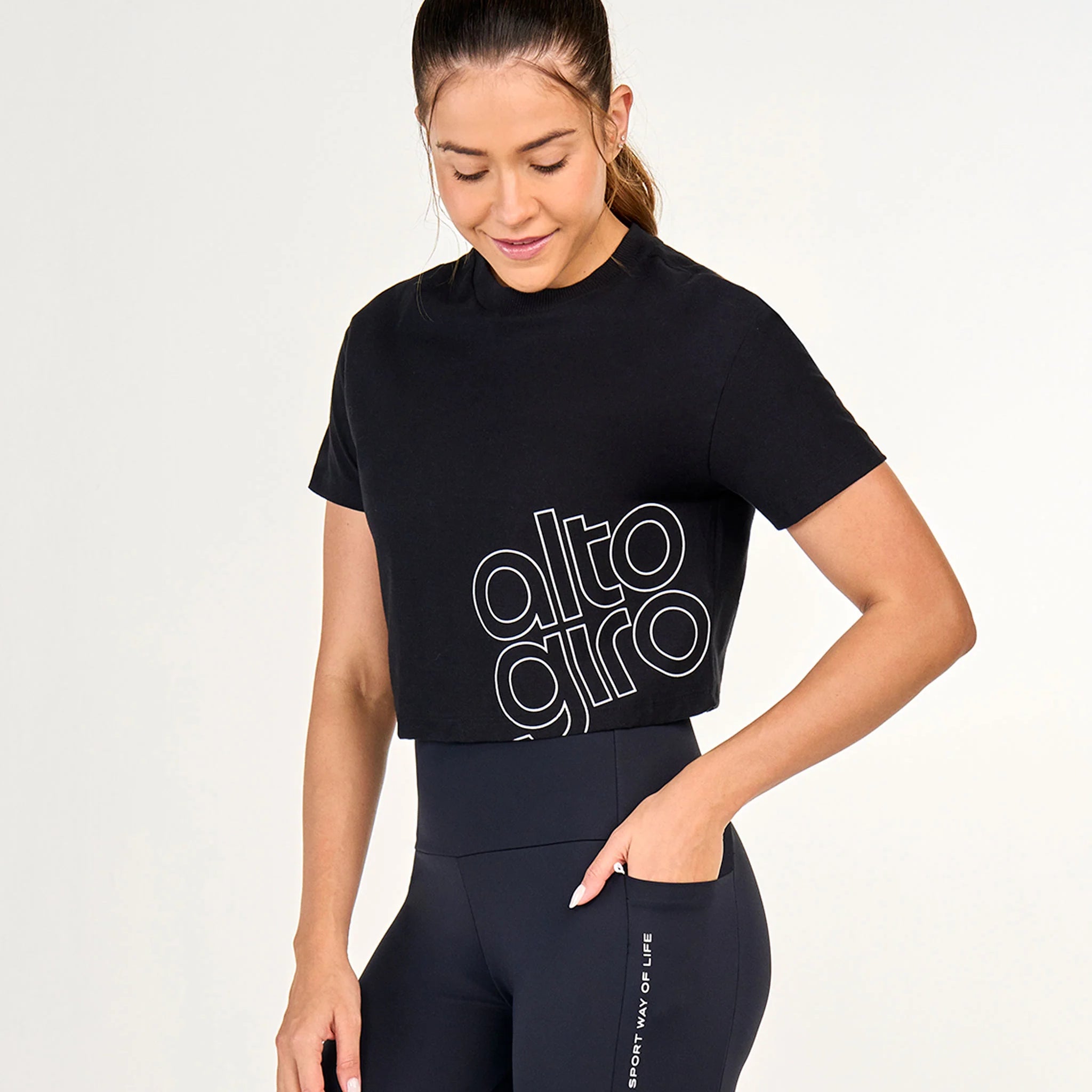 T-shirt Cropped Algodao Preto Alto Giro