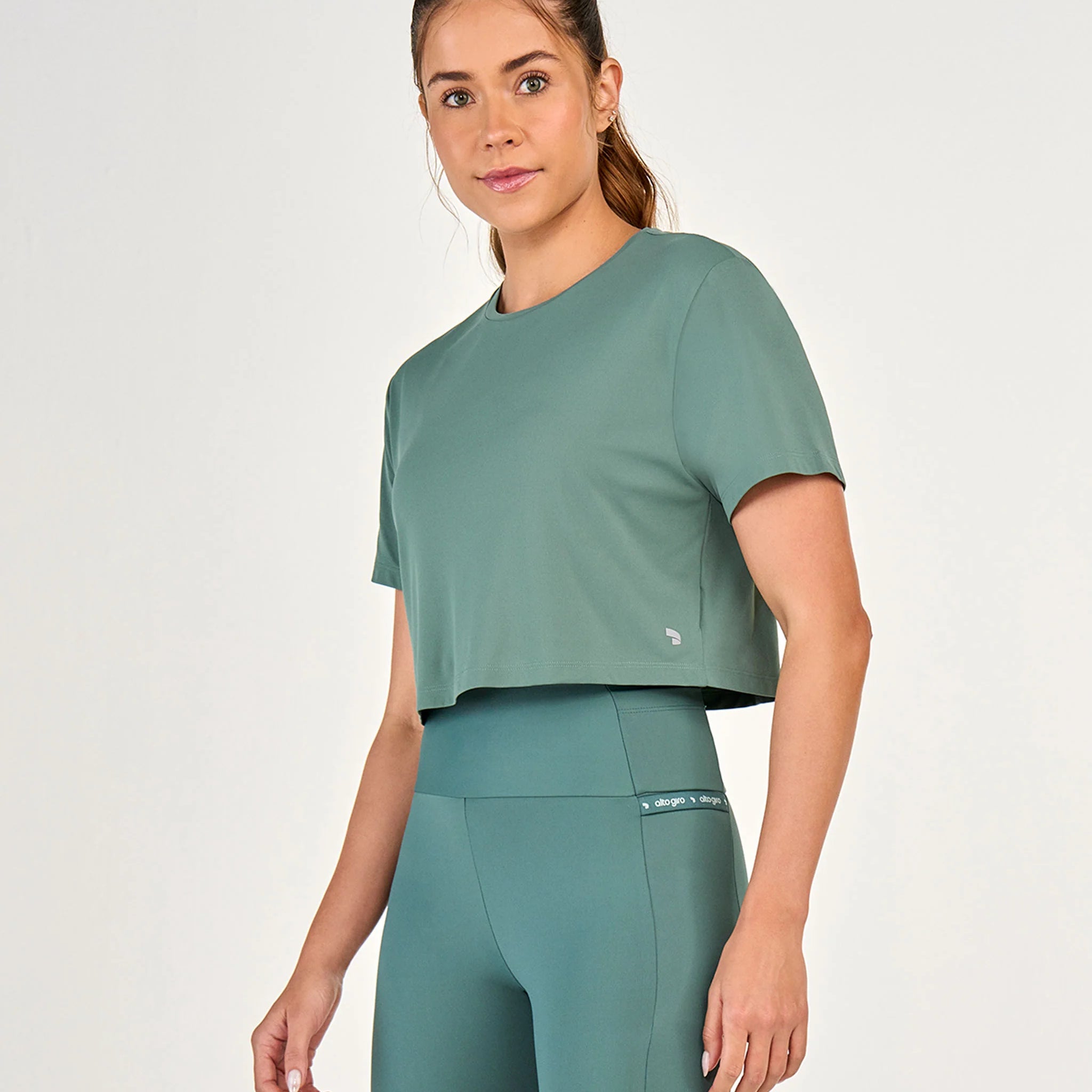 T-shirt Skin Fit Cropped Verde Alto Giro