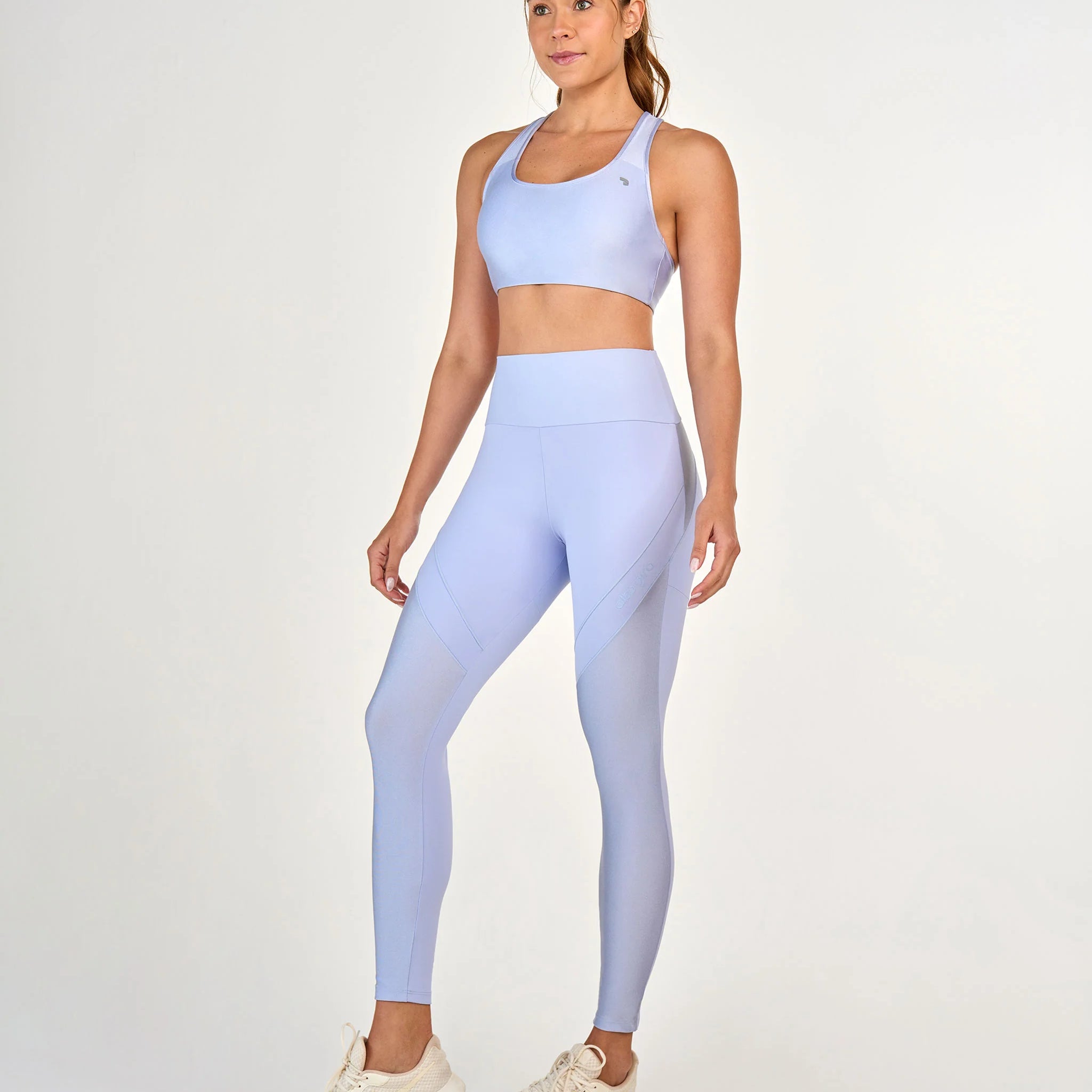 Legging Shine Recortes E Bolsos Gelo Alto Giro