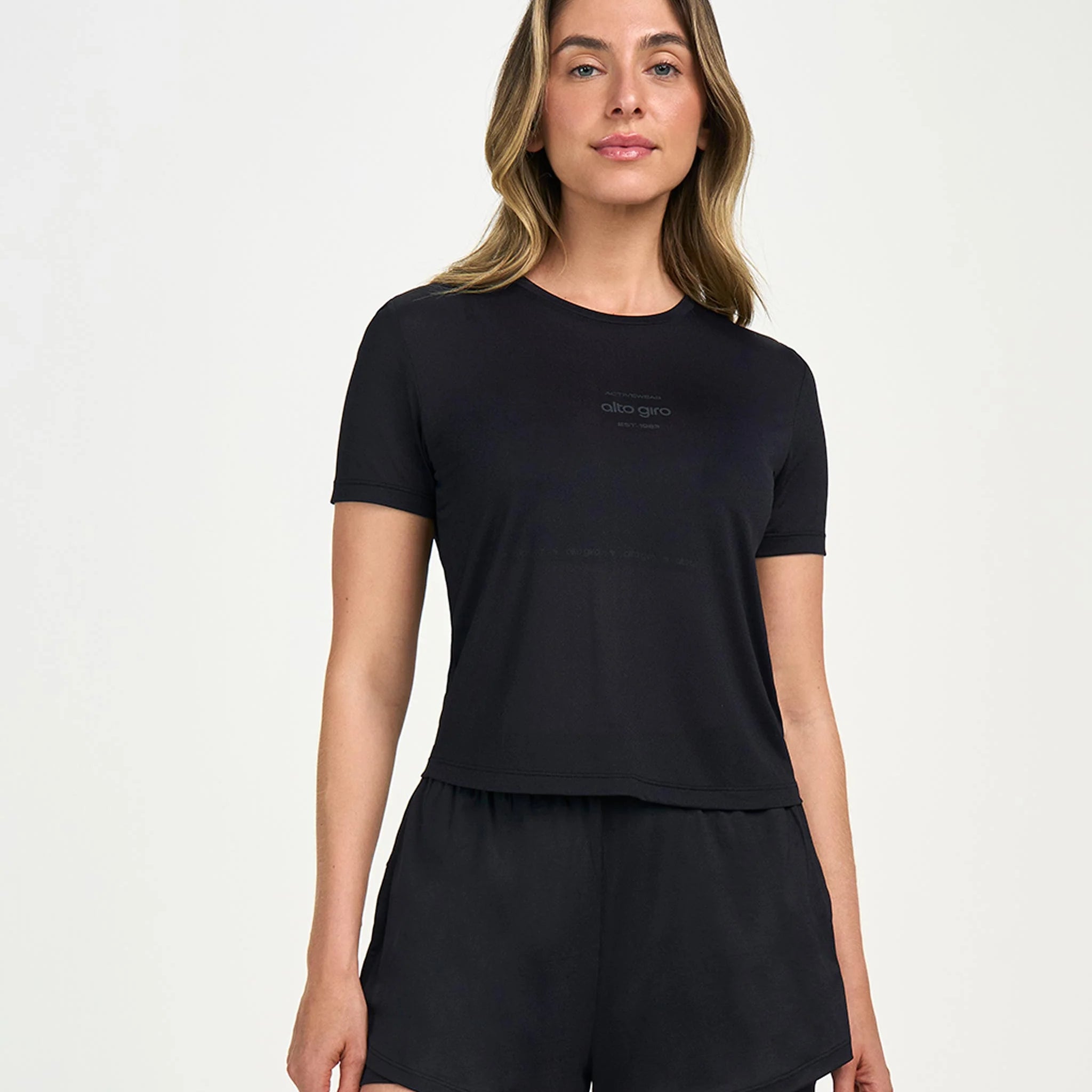 T-shirt Cropped Actiwear Preto Alto Giro