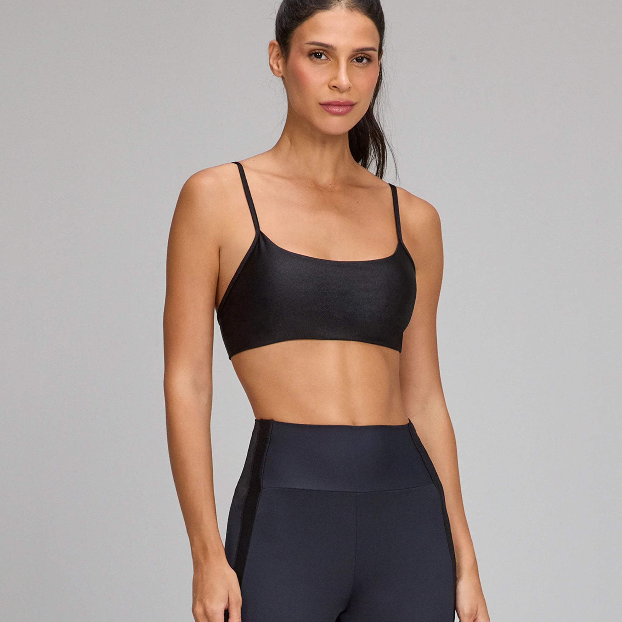 Top Shine Alças Finas Preto Alto Giro