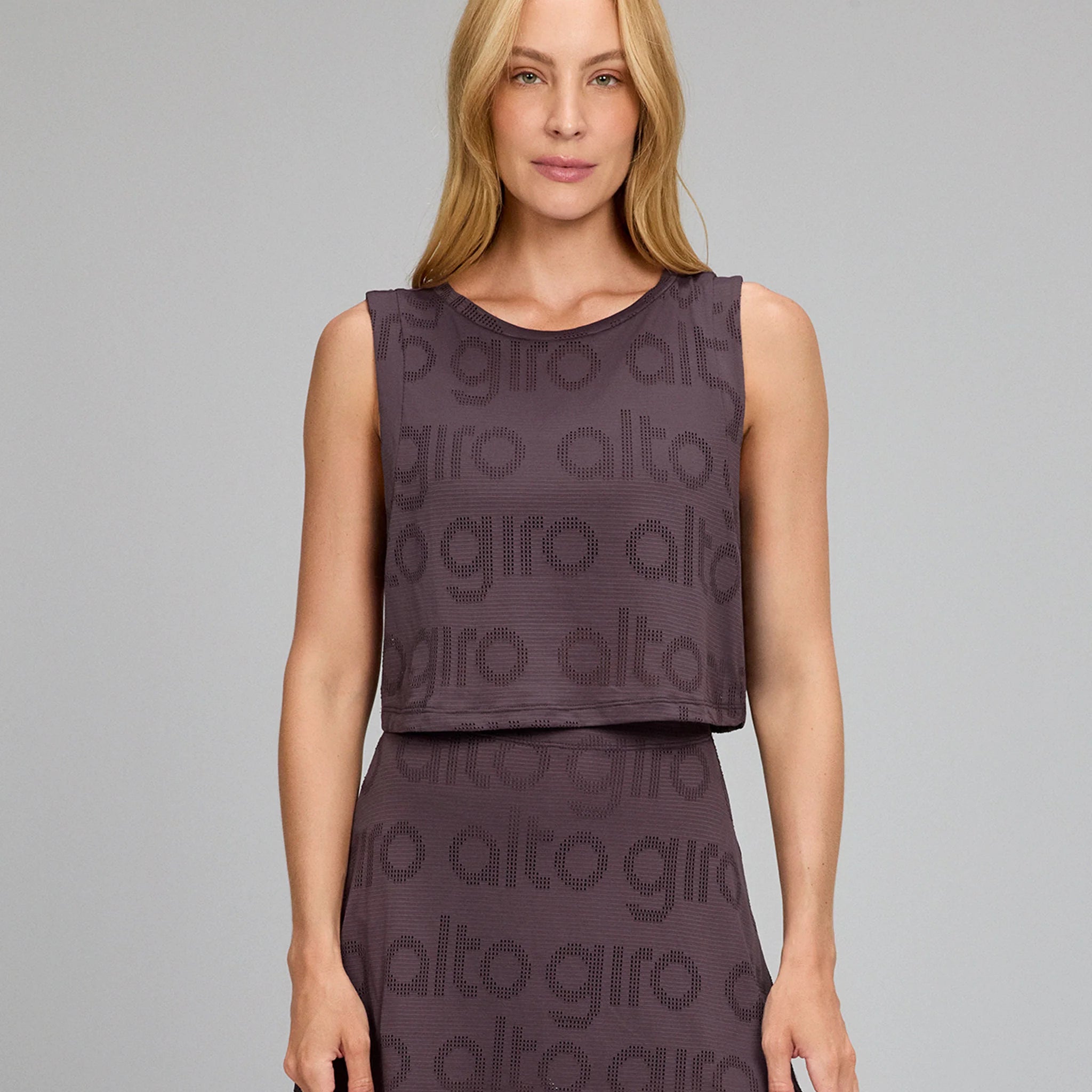 Regata Cropped Mesh Marrom Nobre Alto Giro
