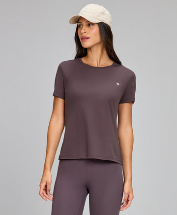 T-shirt Eterna Gola Redonda Marrom Nobre Alto Giro