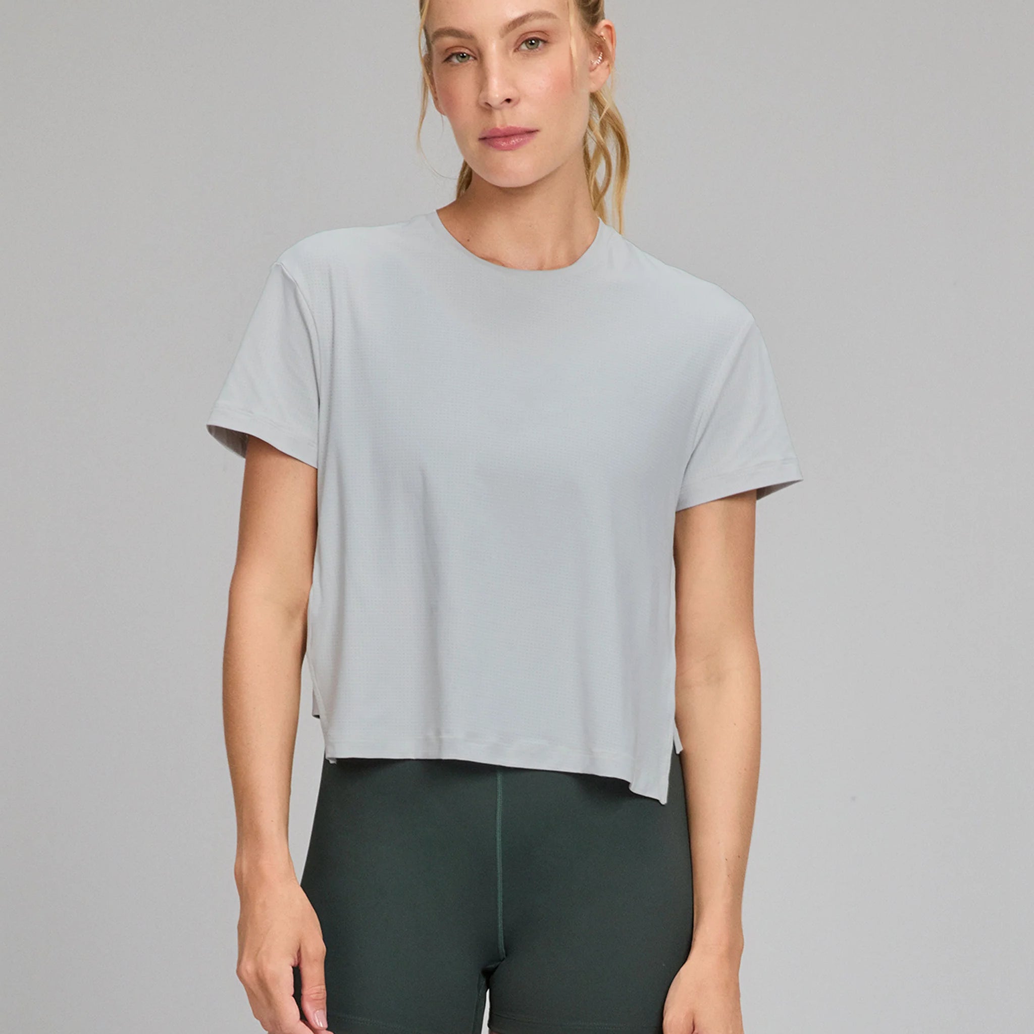 T-shirt Dry Abertura Lateral Cinza Medio Alto Giro
