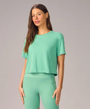 T-shirt Recorte Vazado e Estampa Verde Brisa Alto Giro