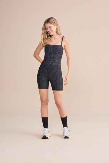 Macaquinho Shorts Preto LIVE