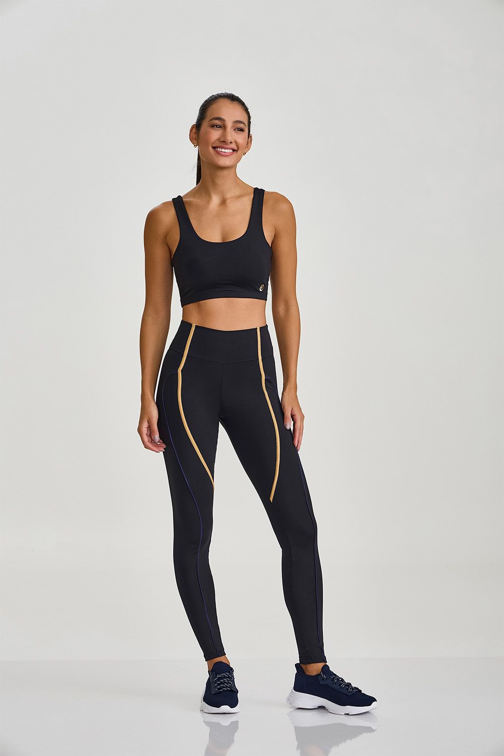 Conjunto Top e Legging Maxxi Com Detalhe Preto Caju Brasil