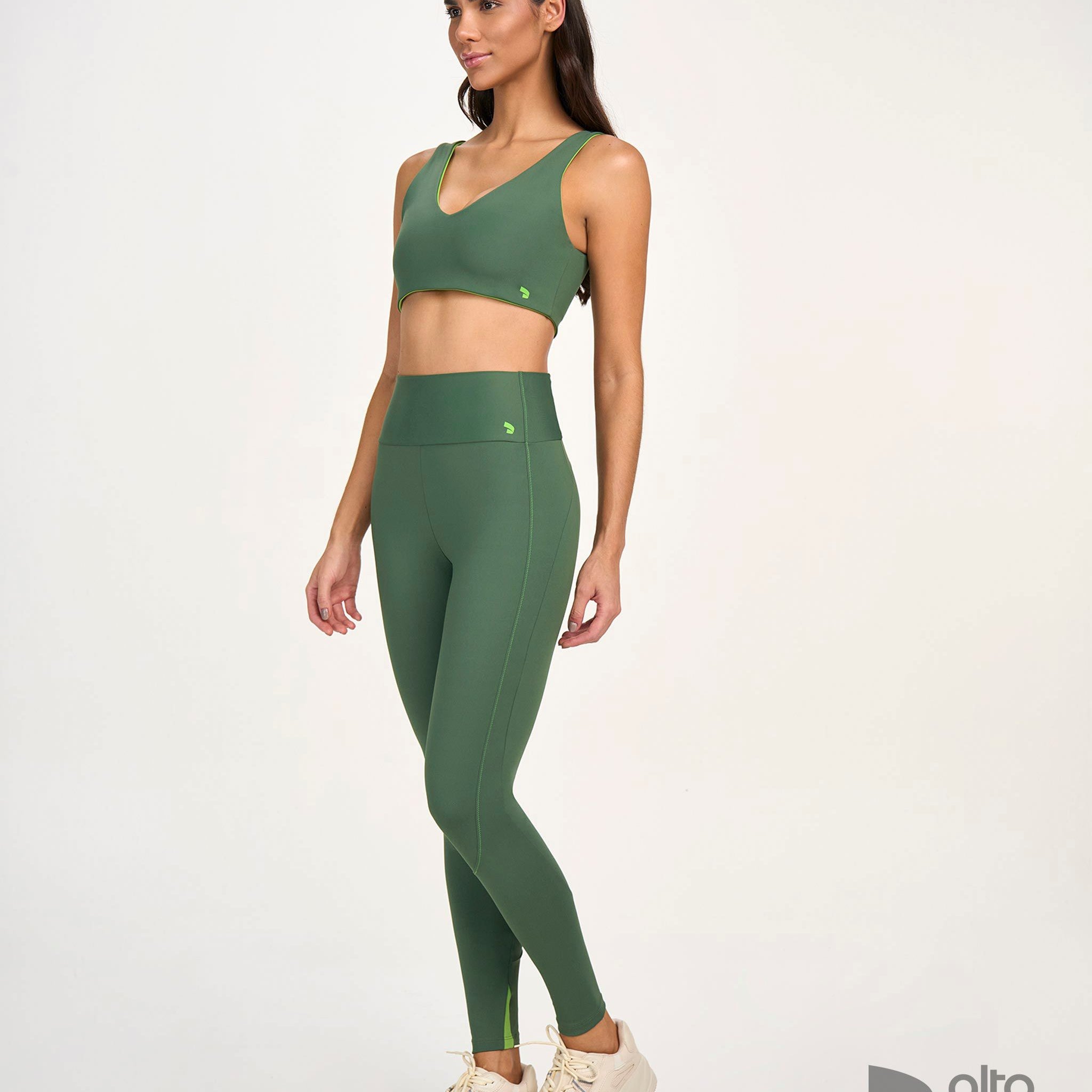 Legging Zig Com Recortes Verde Eden Alto Giro