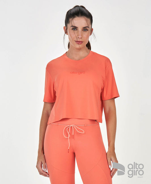 T-Shirt Cropped com Recortes Coral Alto Giro