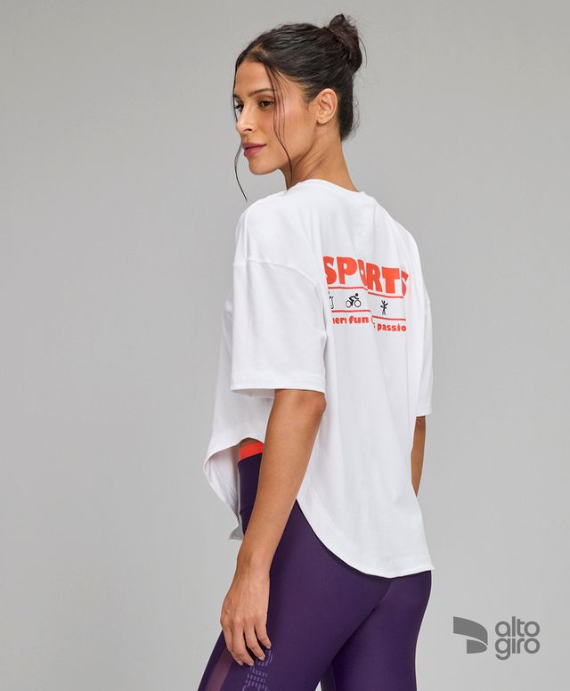 T-shirt Assimetrica Estampa Costas Branco Alto Giro