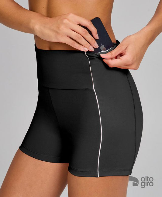 Bermuda Assimétrica Listras e Bolso Preto Alto Giro
